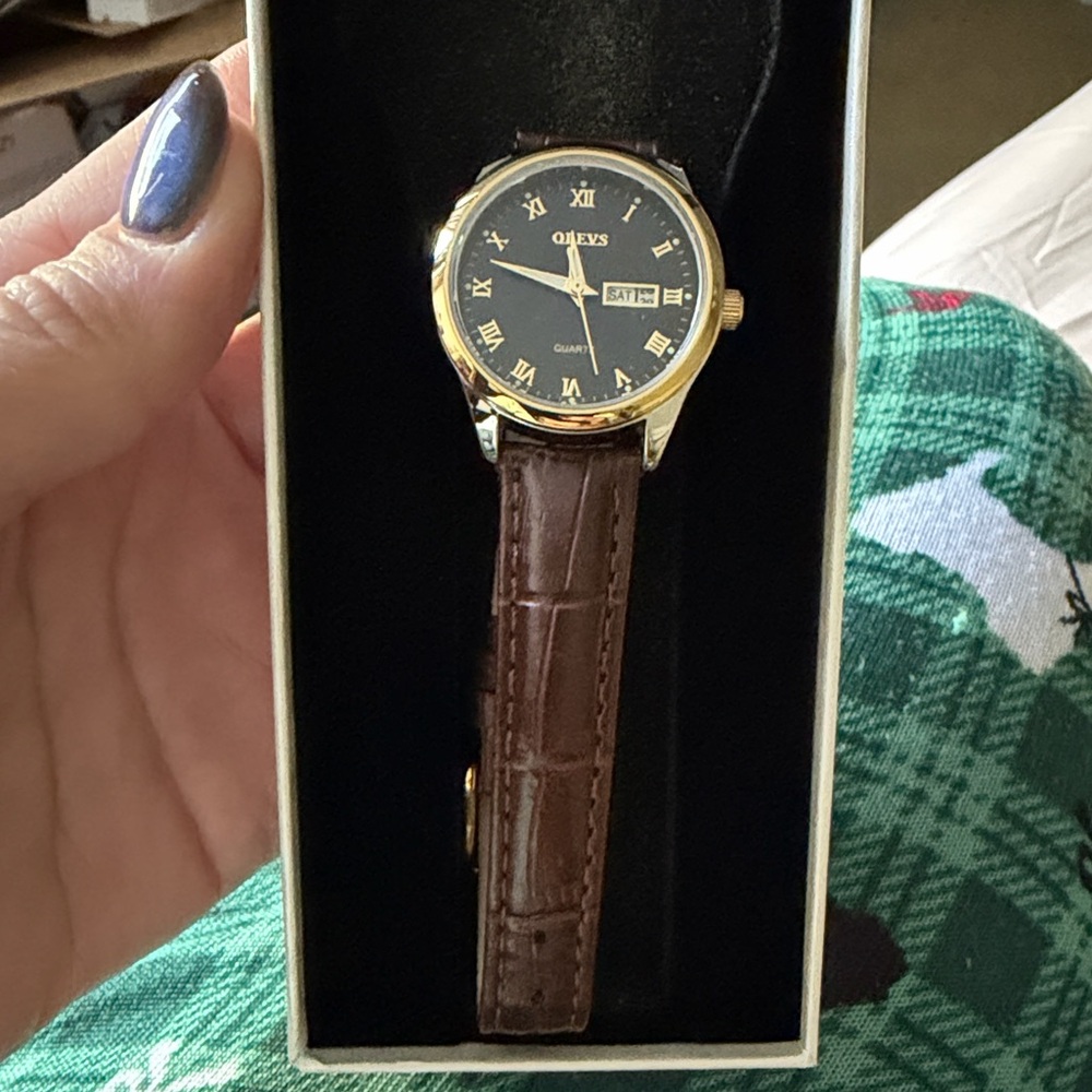 OLEVS Women’s Classic Brown Leather Strap Watch with Gold Case EUC